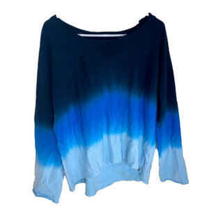 Black to blue ombré warm crew neck.